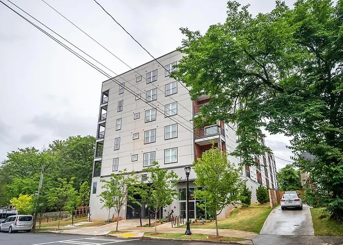 Downtown New-Built Roof-Top Balcony City View 525Pkwy